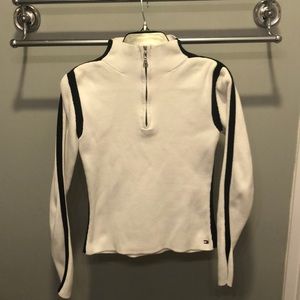 TOMMY TIGHT FIT QUARTER ZIP: SIZE SMALL